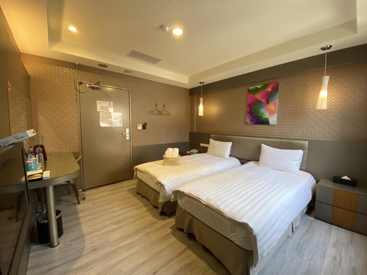 In99 Hotel Жинченг Екстериор снимка