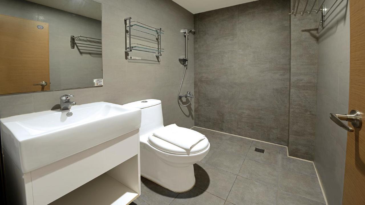 In99 Hotel Жинченг Екстериор снимка