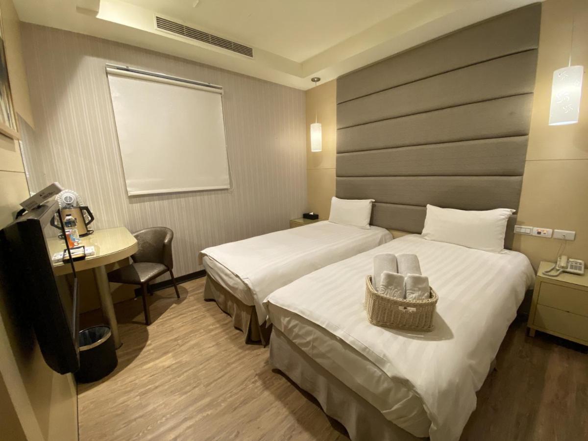 In99 Hotel Жинченг Екстериор снимка