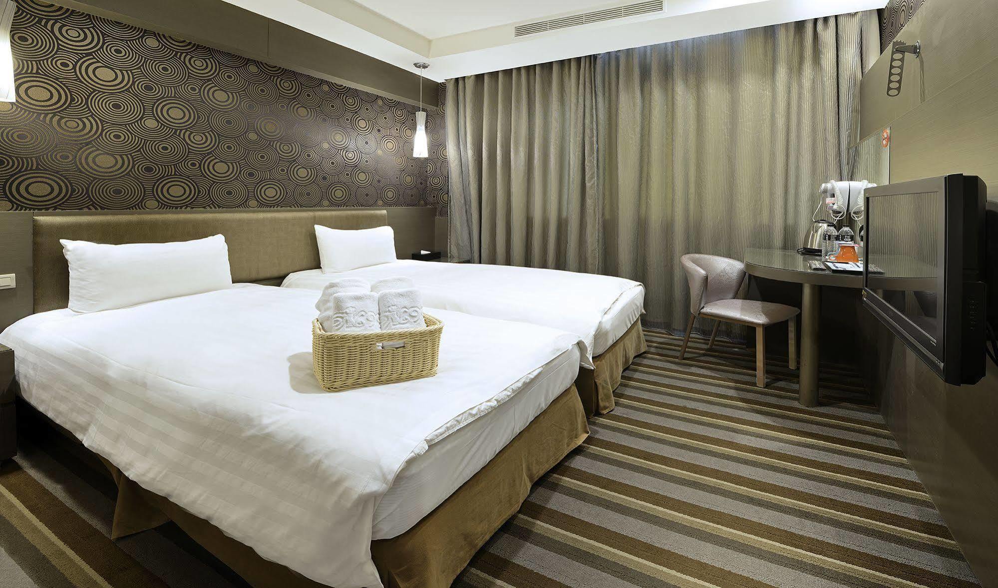 In99 Hotel Жинченг Екстериор снимка